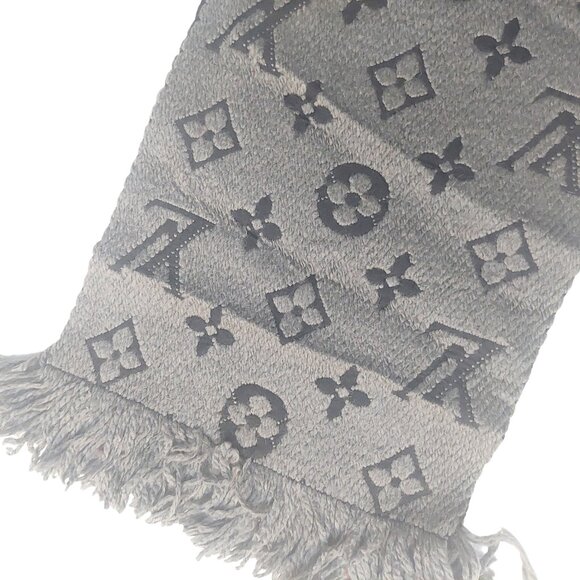 Vintage Louis Vuitton LV Gray & Black Logomania Monogram Scarf Pre-Owned - Picture 4 of 8
